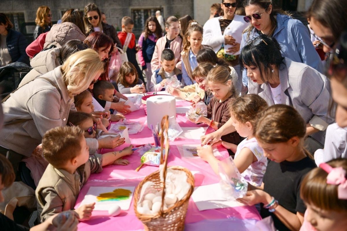 U Banjaluci upriličeno tradicionalno ukrašavanje vaskršnjih jaja (FOTO)