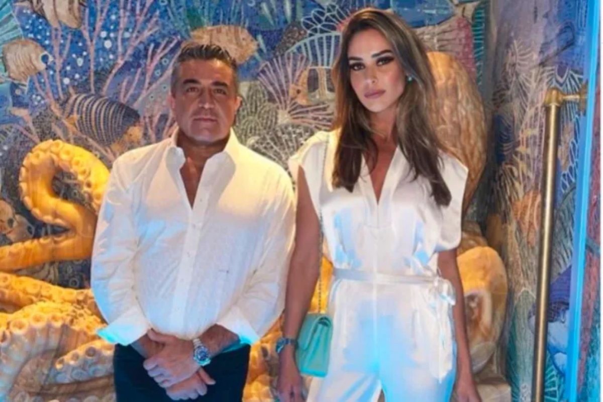 Ko je manekenka koja prijeti da će uništiti Melaniju Tramp