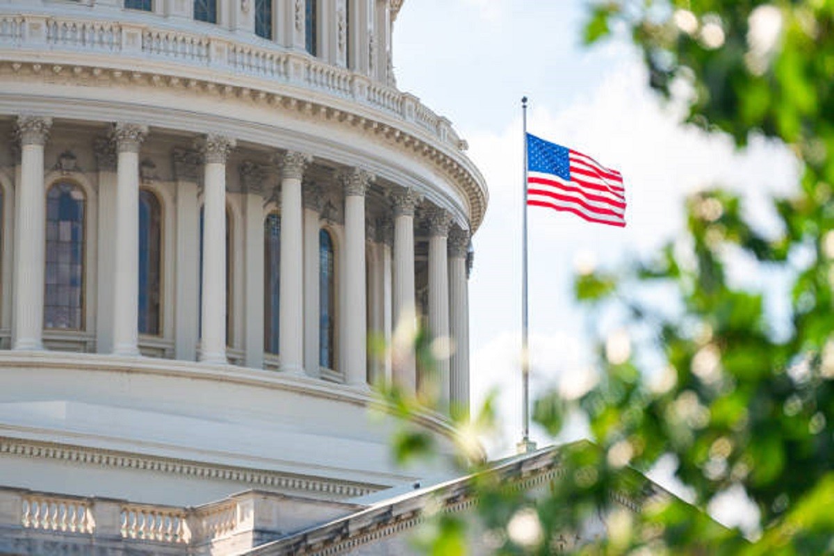 Američki Kongres u krizi: Ostavke zbog skandala