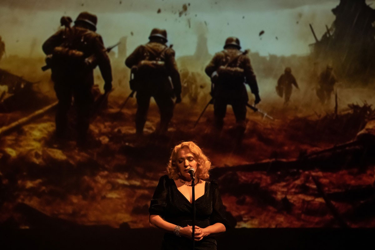 Mirjana Karanović u ulozi Marlen Ditrih na daskama NPS