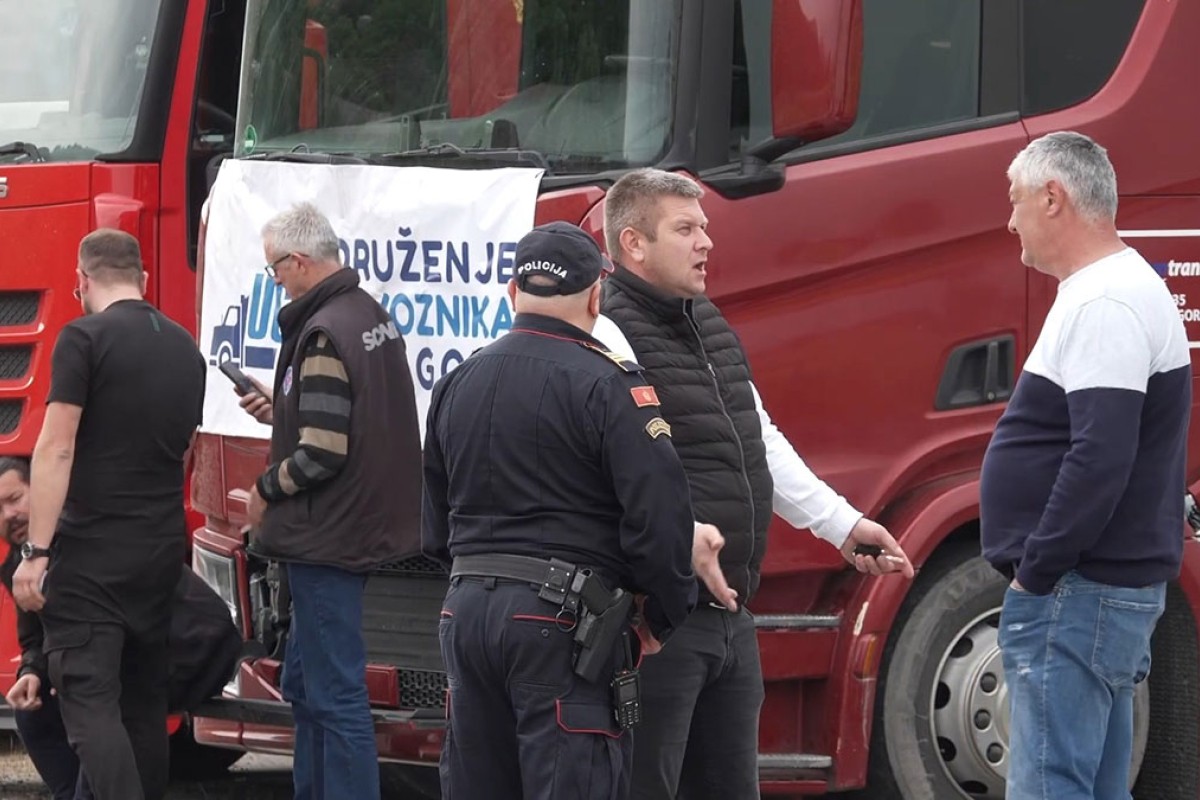 Crnogorski prevoznici blokirali teretni saobraćaj na granicama (VIDEO)
