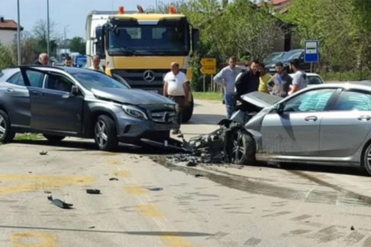 Sudar tri vozila, povrijeđeni vozači