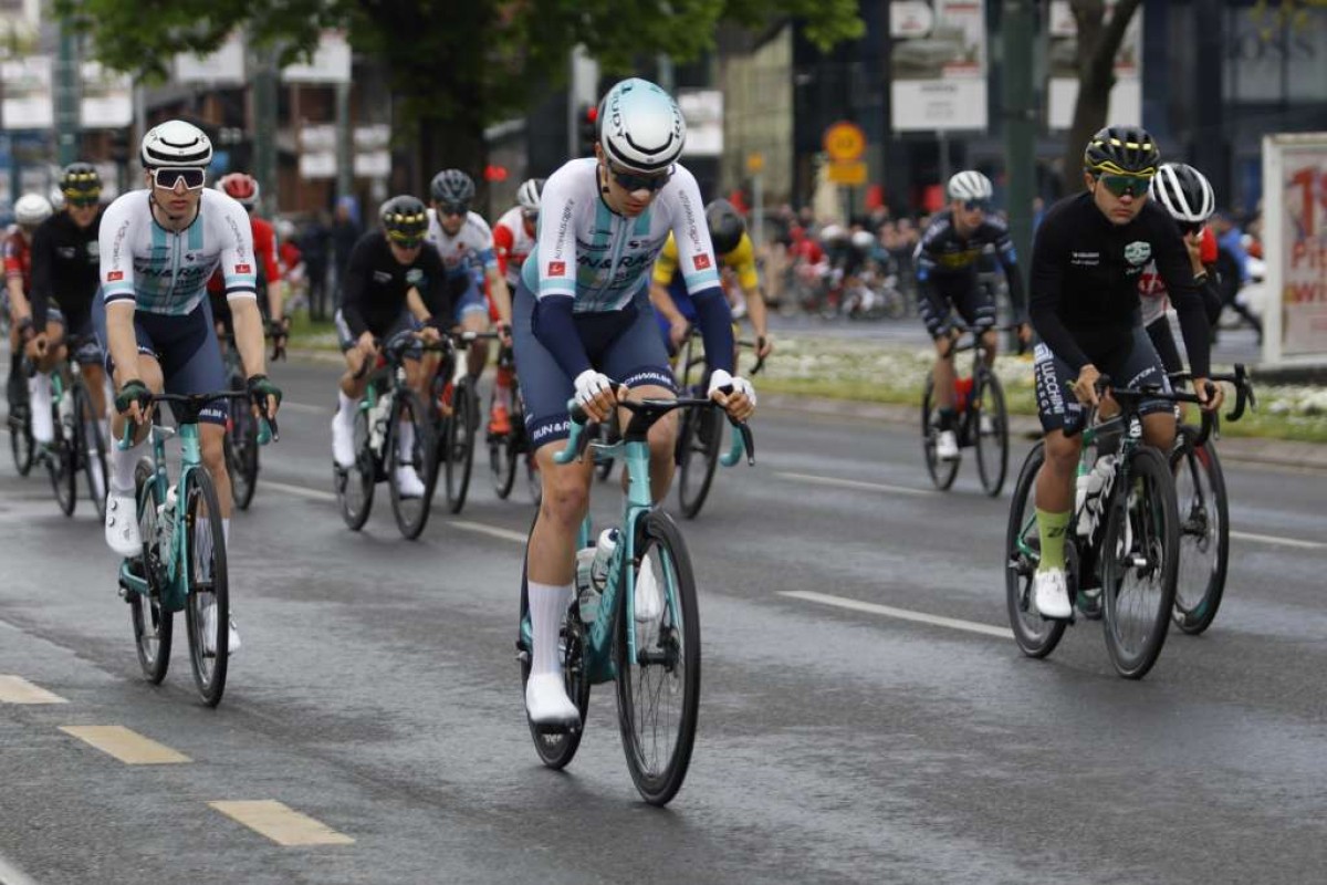 U Sarajevu startala biciklistička trka "Tour of BiH"