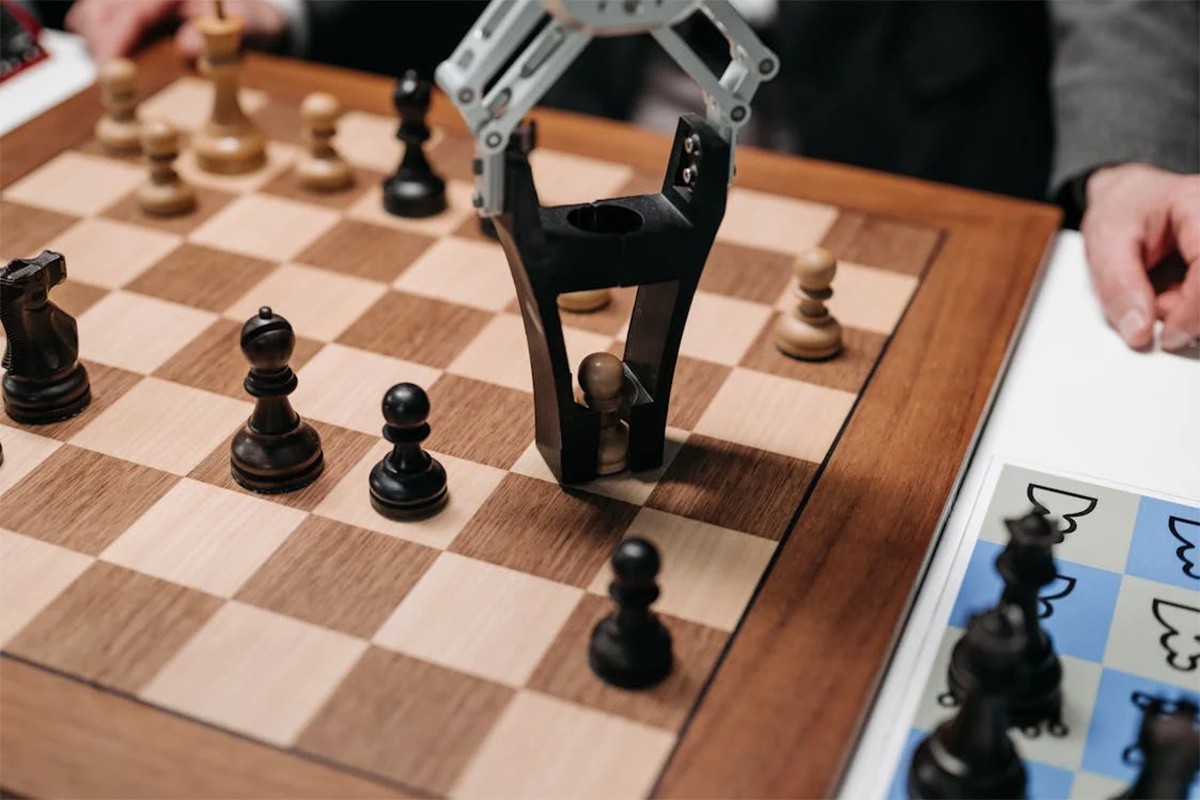 Ruski naučnici kreirali robota koji igra šah