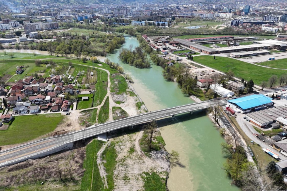 Novi most u Česmi i dalje u mraku