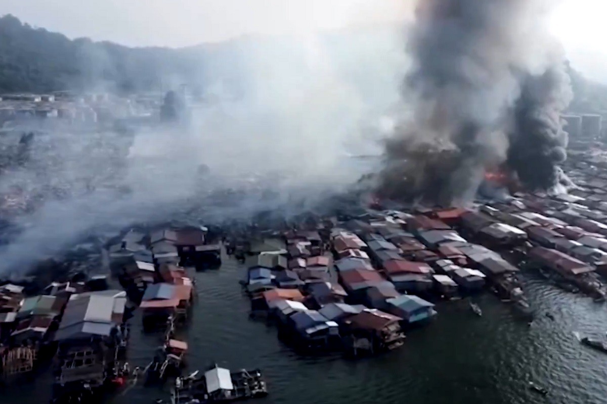Požar uništio 1.000 kuća na Borneu (VIDEO)