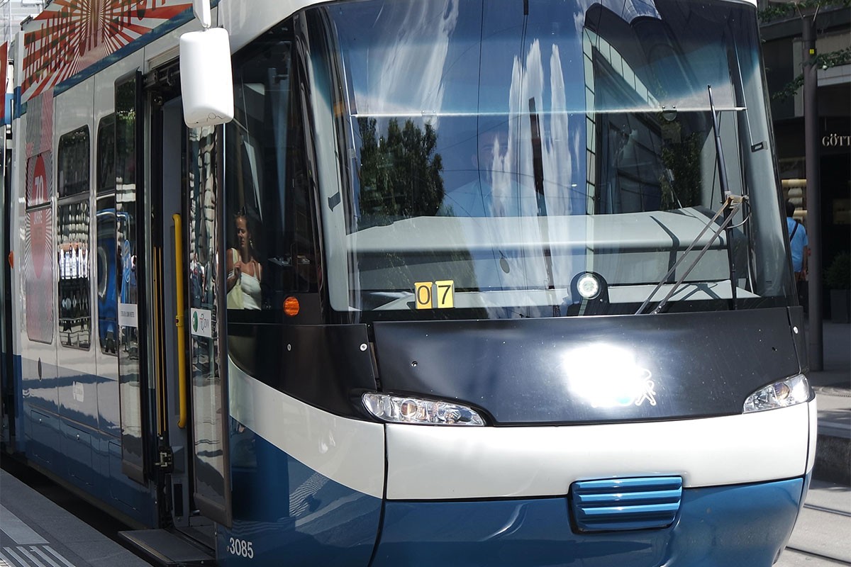 Stanivuković otkrio koliko će koštati tramvaj bez šina i na kojim linijama će voziti