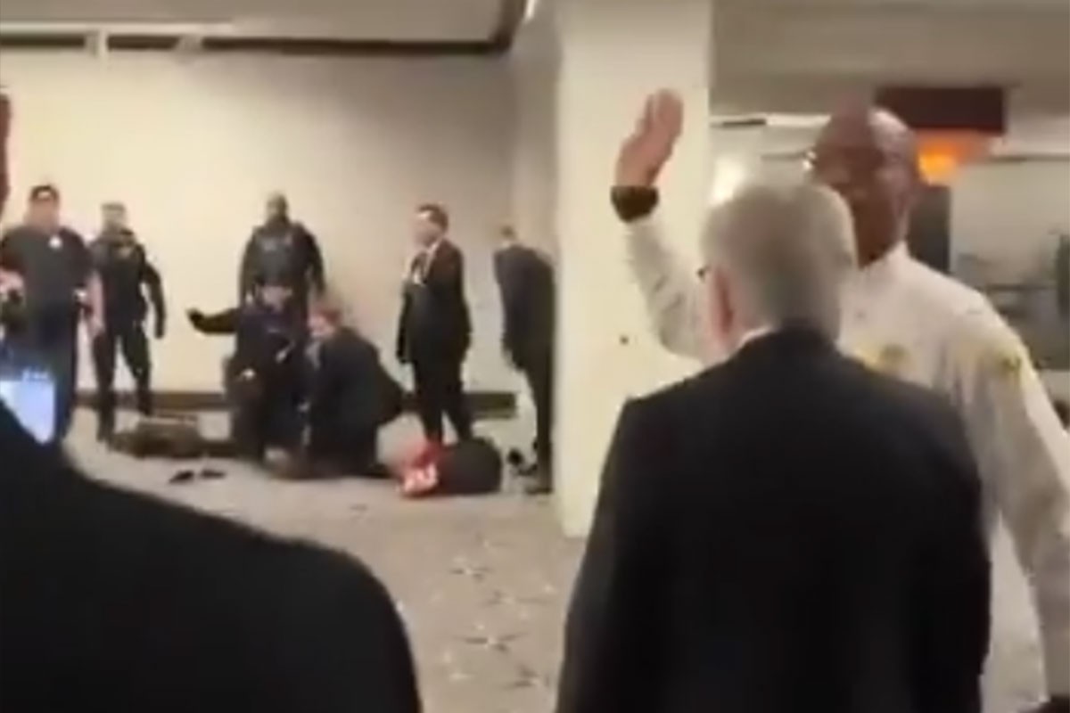 Objavljeni novi dramatični snimci napada i hapšenja u hotelu u kojem je bio Tramp (VIDEO)