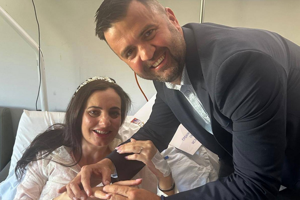Vjenčanje u Bolnici Istočno Sarajevo: Ljubav jača od povrede (FOTO)