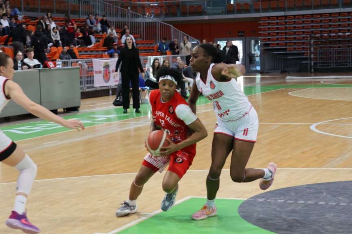 Jumper slavio u gostima kod Orlova
