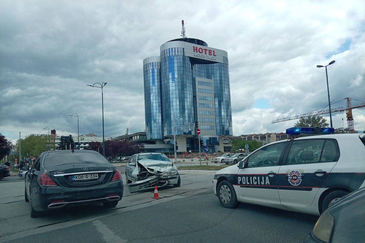 Udes u Sarajevu izazvao velike gužve, kolone prema centru grada
