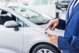 Tramp diže carine na automobile i kamione iz EU na 25 odsto