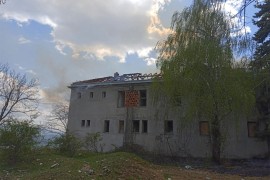 Gacko: Požar u bivšoj kasarni, jedna osoba uhapšena