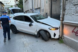 Udario u zgradu: "Mislio sam da je granata" (VIDEO)