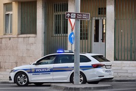 Mahao zastavom Republike Srpske u Hrvatskoj pa protjeran