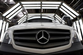Mercedes-Benz prodao salone u Berlinu kanadskom milijarderu