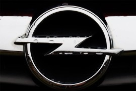 Opel Astra "jurila" 696 km/h: Policija priznala grešku, ali kazna ostaje