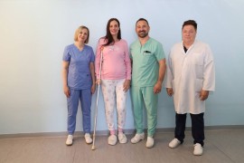 Rijetka operacija u UKC RS: Trudnici u osmom mjesecu ugrađena proteza ...