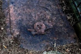 Misterija na groblju u Srbiji: Iz zemlje izronila ploča bez imena, ima ...
