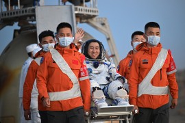 Kineski astronauti se vratili na Zemlju