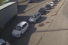 Saobraćaj se na većini puteva odvija nesmetano, gužva prema granici ...