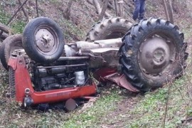 Vozač poginuo u prevrtanja traktora