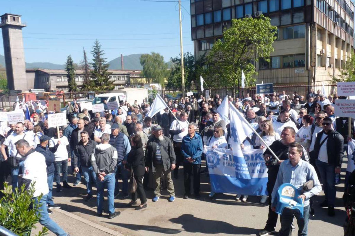 Hiljade ljudi u Zenici: "Ne igrajte se sudbinama radnika"