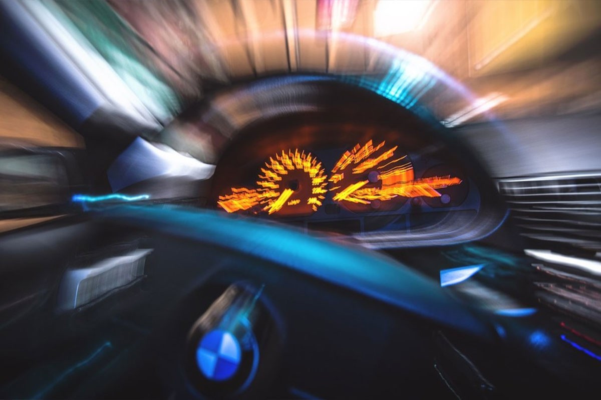 Pijan BMW-om udario u zgradu MUP-a Republike Srpske