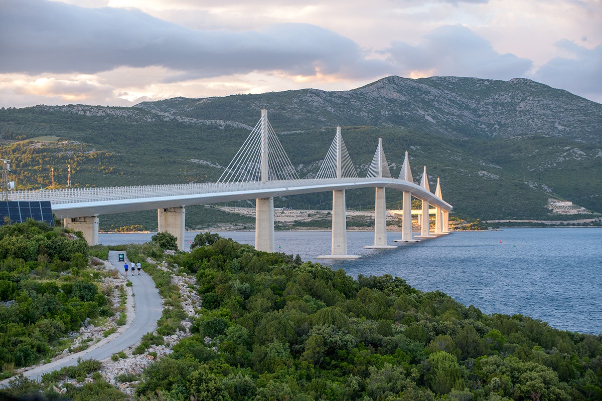 Kreće sanacija Pelješkog mosta, otkrivene pukotine na stubovima