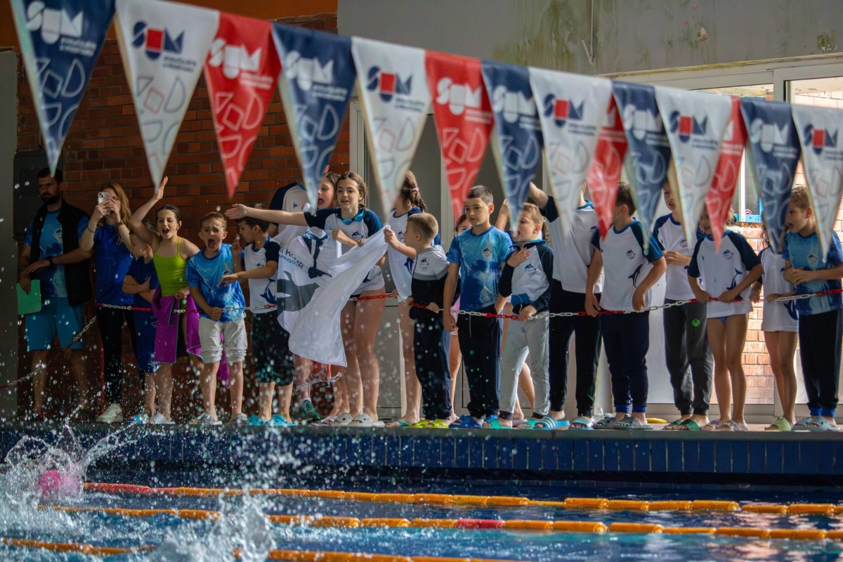 Plivači Flippera najuspješniji u Mostaru: Osvojeno 26 medalja