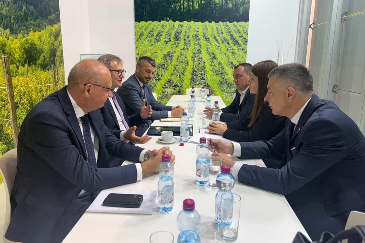 Kuzmićeva i Glamočić na sajmu poljoprivrede: Srbija ostaje najveći oslonac