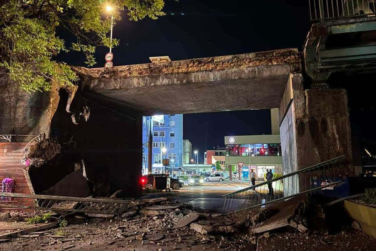 Obrušio se dio mosta na graničnom prelazu Gradiška, obustavljen saobraćaj (FOTO, VIDEO)