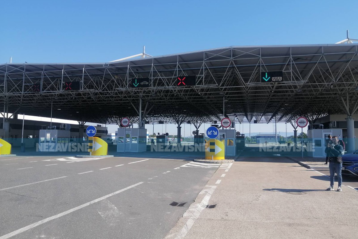 Nesvakidašnja scena u Gradišci, konačno bez gužve na granici  (FOTO, VIDEO)