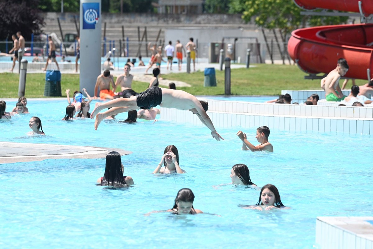 Pretprodaja sezonskih ulaznica  za Vodeni park "Aquana"