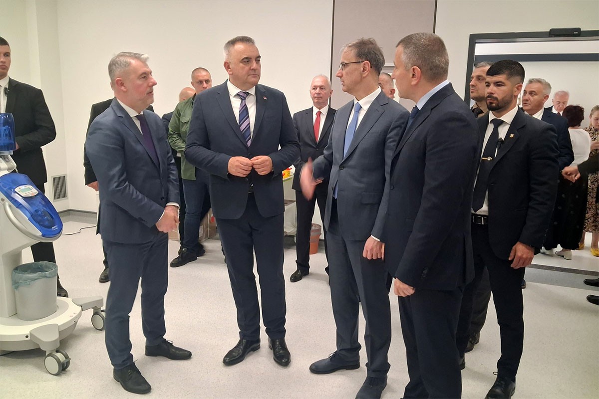 Stručnjaci iz Srbije liječiće pacijente bolnice u Trebinju, poznat plan za stari objekat