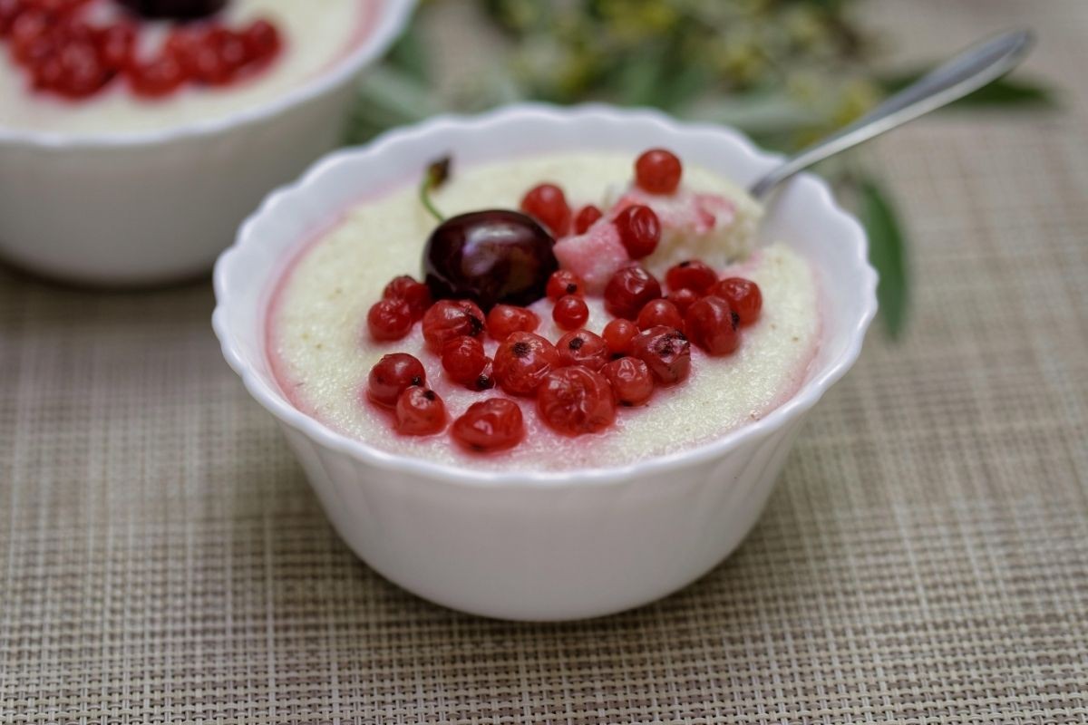 Recept za voćni griz koji vraća u djetinjstvo