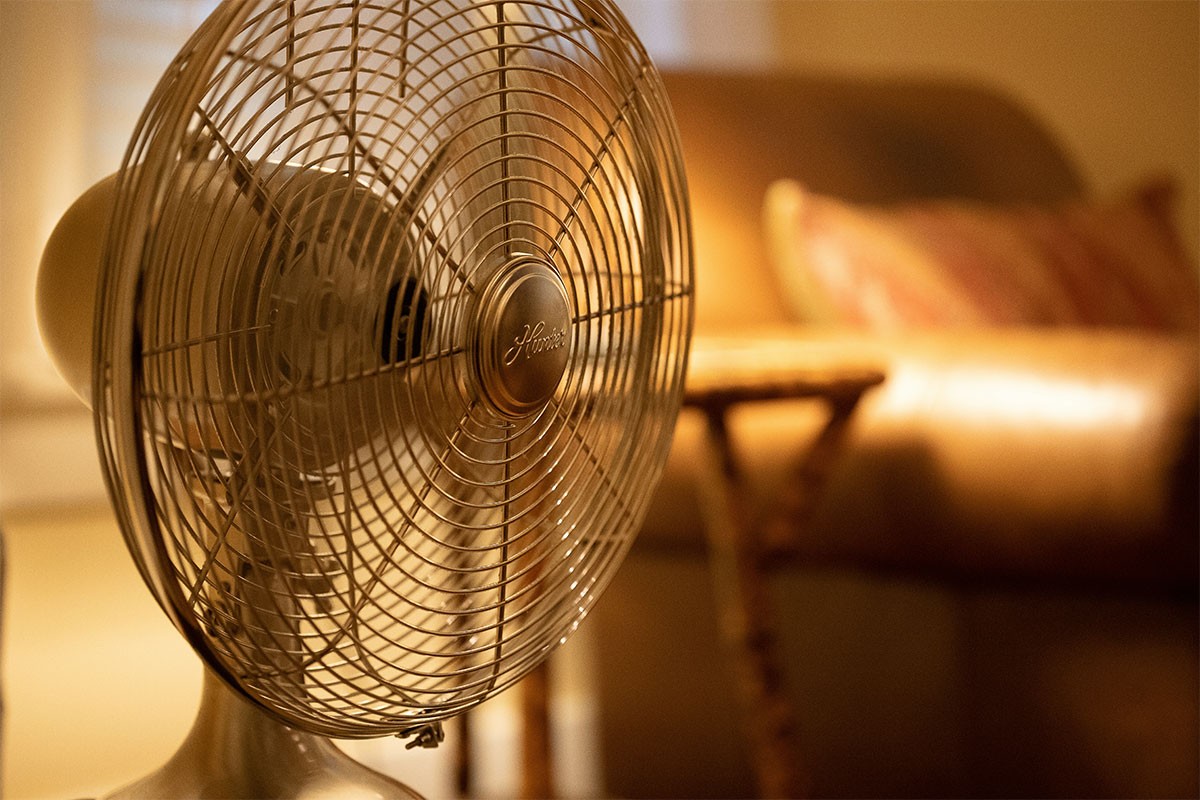 Zašto nije dobro spavati u prostoriji sa uključenim ventilatorom