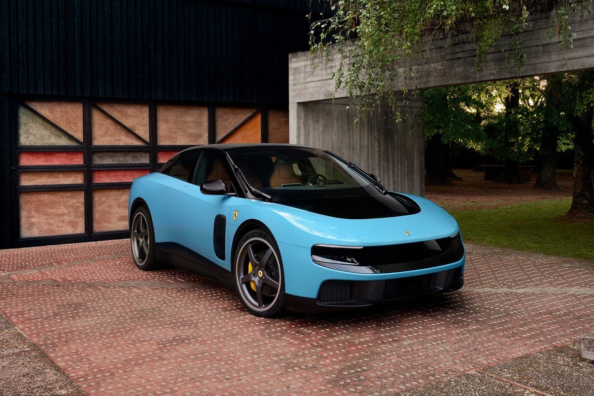 Prvi električni Ferrari donosi revoluciju dizajna (VIDEO)