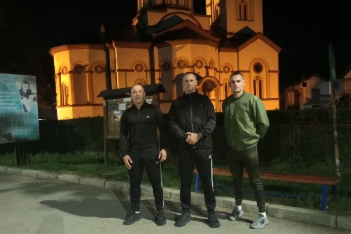 Tri mladića iz Kotor Varoša pješke krenuli ka Ostrogu