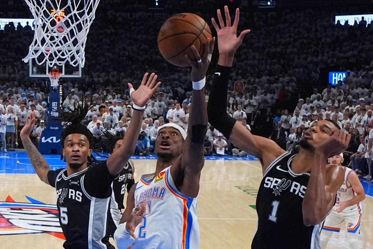 Oklahoma Siti na korak od NBA finala