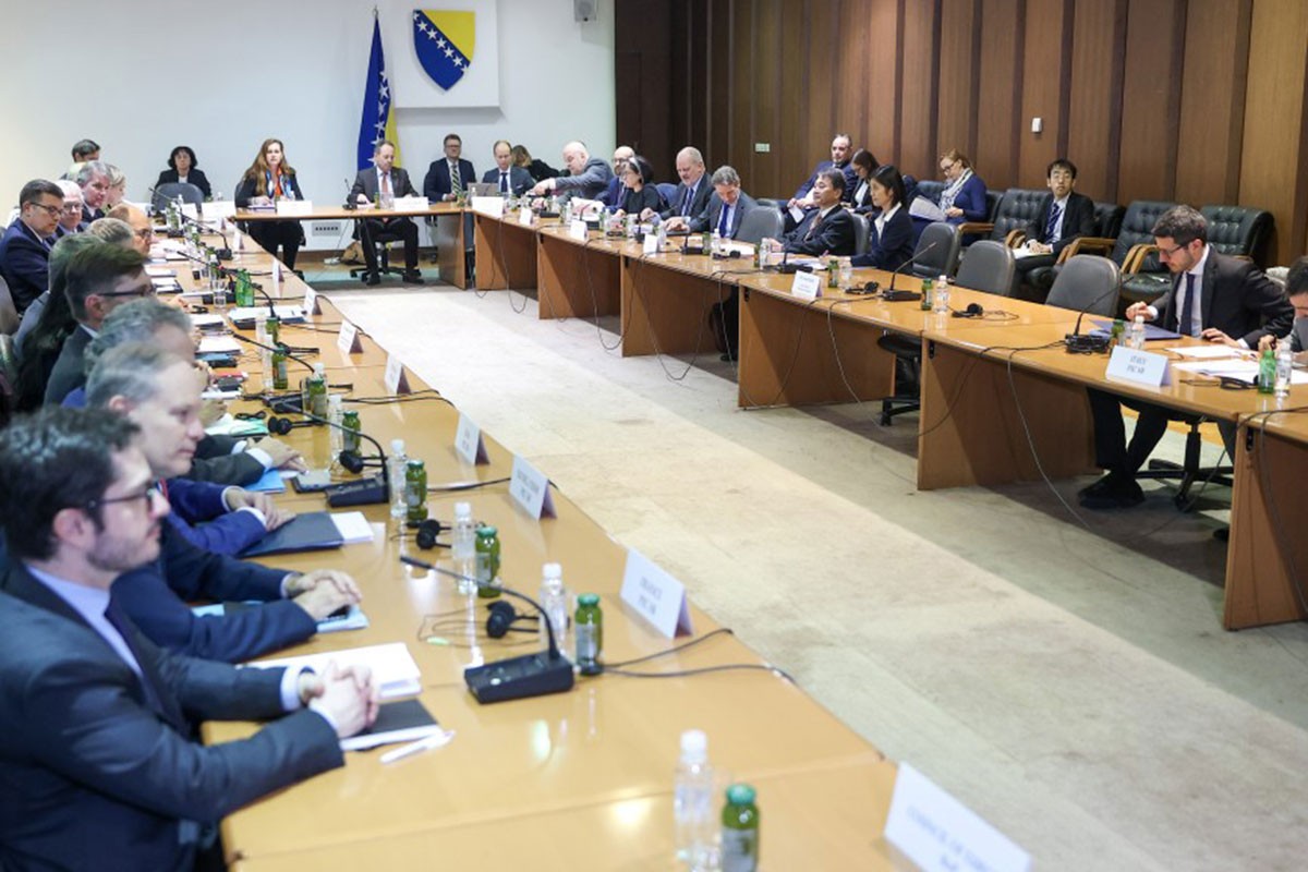 Teško do novog imena visokog predstavnika na sjednici PIC-a
