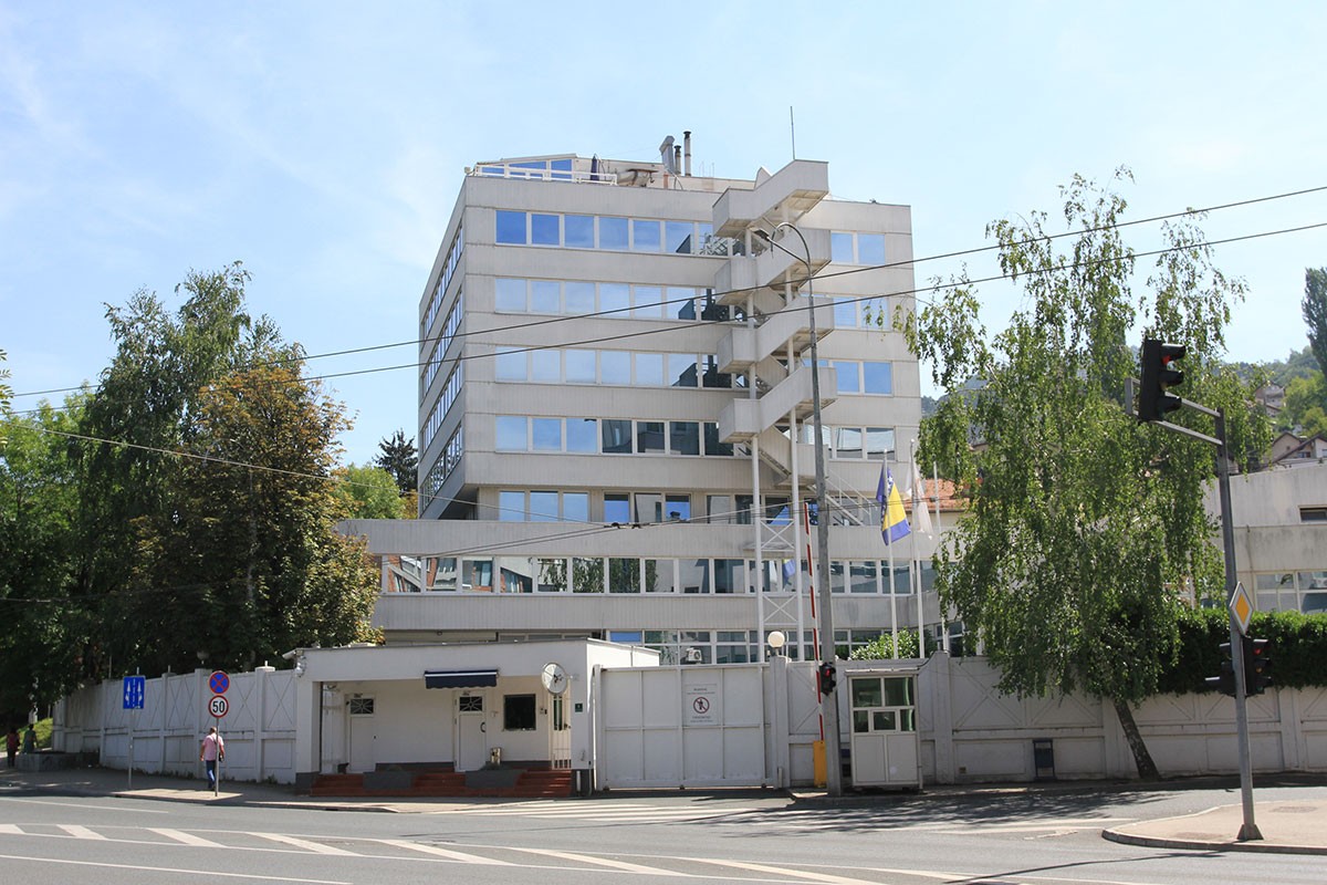 Tri naroda, tri pogleda: Šta Srbi, Hrvati i Bošnjaci žele od OHR-a