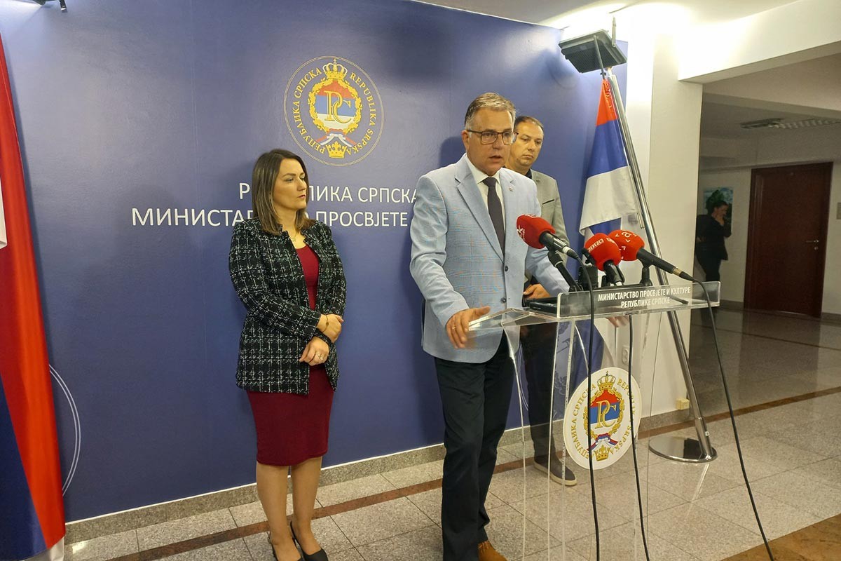 Srednje škole u Srpskoj upisuje 9.840 učenika, uvedeno novo zanimanje