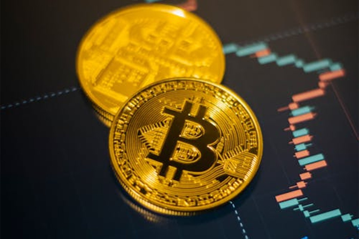 Bitkoin blago pao na 62.880 evra, itirijum porastao na 1.715 evra