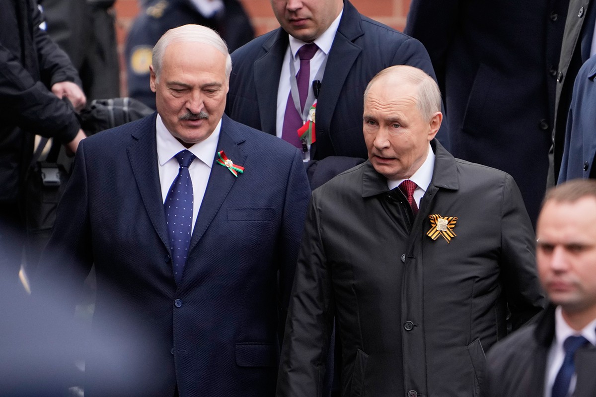 Lukašenko pozvao Makrona na sastanak sa Putinom: Razgovarajmo kao muškarci