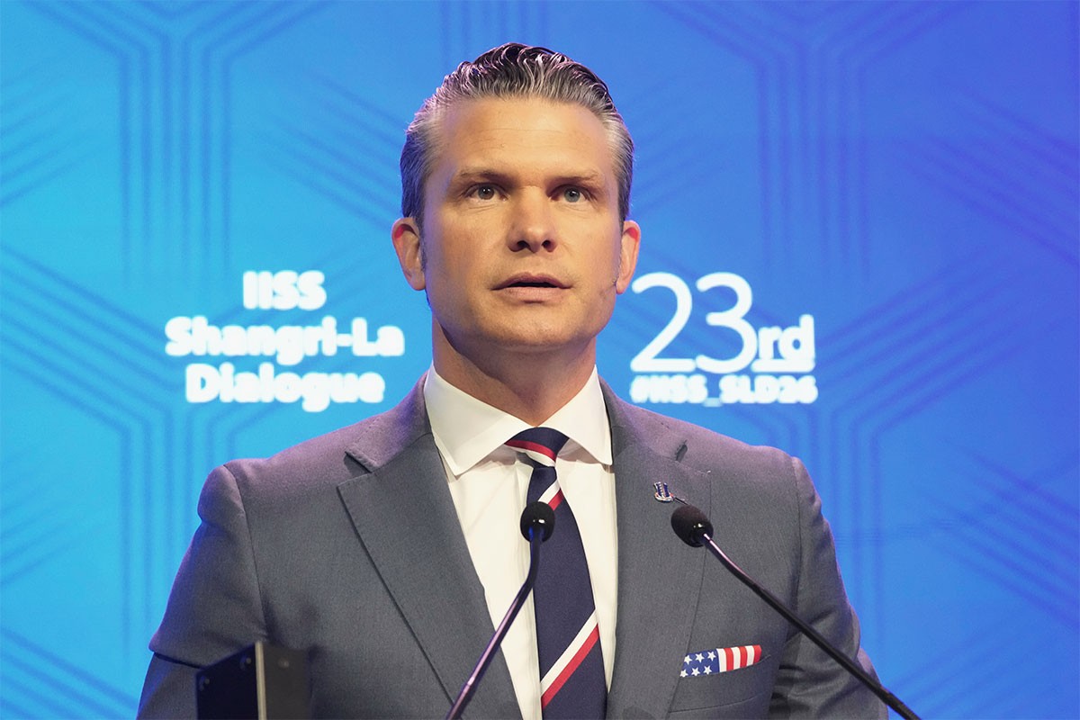 Hegset: Pomorska blokada irana ostaje na snazi