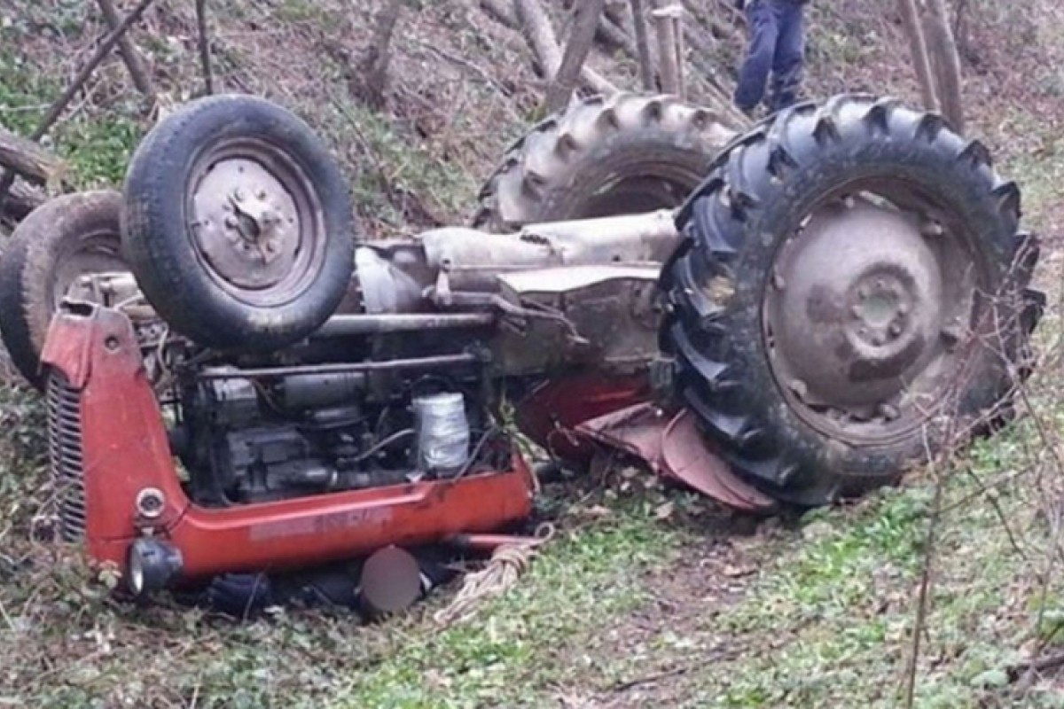 Vozač poginuo u prevrtanja traktora