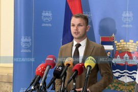 Stanivuković nabavlja školske uniforme za 79.000 KM
