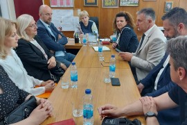 Škole čekaju dozvole, roditelji traže hitne subvencije za produženi ...