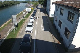Velike gužve na granicama, satima se čeka na izlazak iz BiH